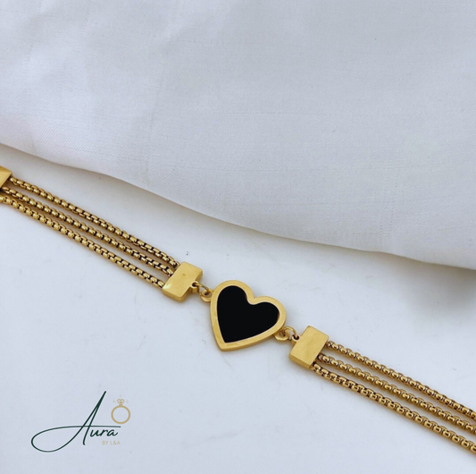 Elegant Heart Charm Bracelet – Black & White Variants