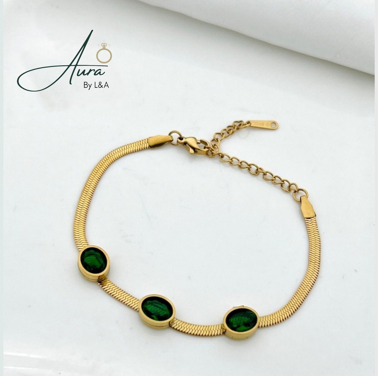 Premium Design Bracelet with Green Pearl's
