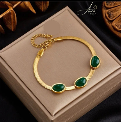 Premium Design Bracelet with Green Pearl's